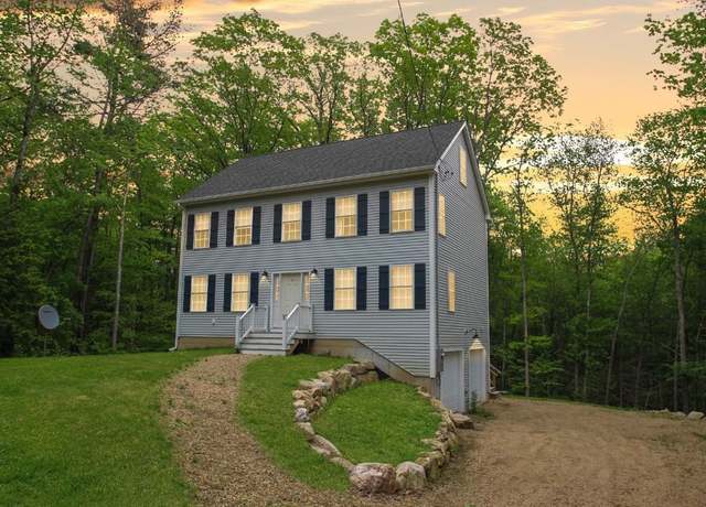 Property at 5 Mooers Rd, Raymond, NH 03077, 3 beds, 2.5 baths