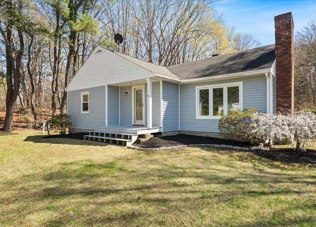 Property at 74 Walton Rd, Seabrook, NH 03874, 3 beds, 1 bath