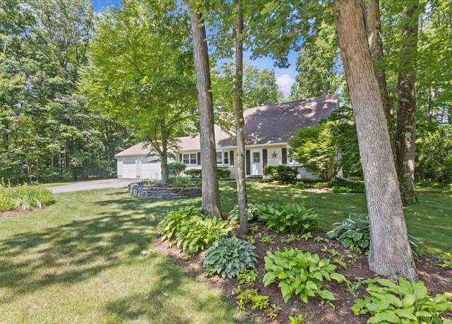 Property at 149 Oak Cir, Colchester, VT 05446, 3 beds, 2 baths