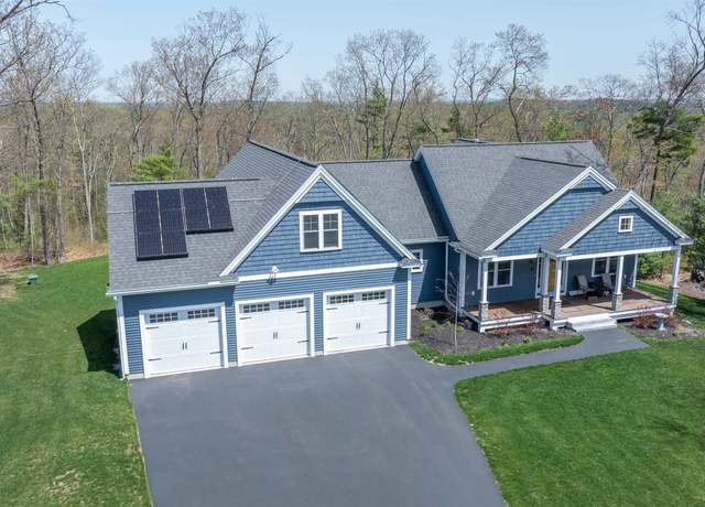 Property at 19 Captain Bannon Cir, Merrimack, NH 03054, 3 beds, 2 baths