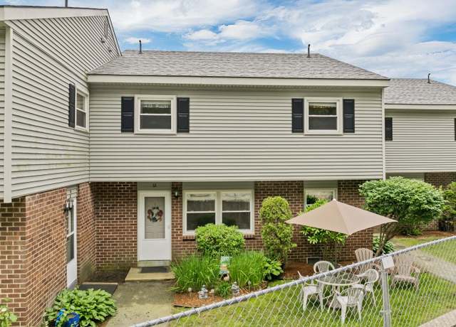 Property at 139 S Main St #12, Laconia, NH 03246, 3 beds, 1.5 baths