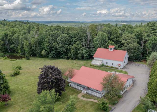 Property at 25 Oak Hill Dr, Loudon, NH 03307, 3 beds, 4.5 baths