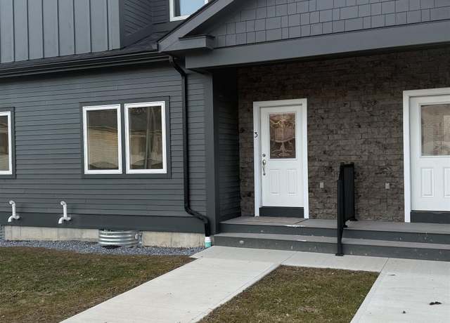 Property at 1 W Main St #3, Vergennes, VT 05491, 3 beds, 2 baths