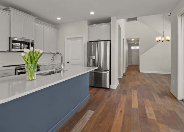 Property at 395 Old Farm Rd, South Burlington, VT 05403, 3 beds, 2.5 baths
