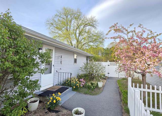 Property at 304 Pembroke St, Pembroke, NH 03275, 4 beds, 3 baths