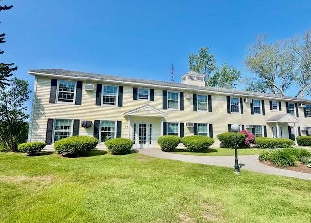 Property at 91 Winnacunnet Rd #5, Hampton, NH 03842, 1 bed, 1 bath