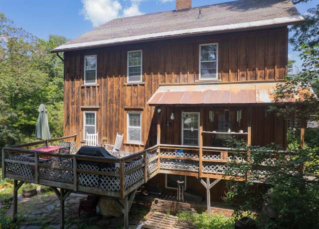 Property at 212 Thrall Rd, Poultney, VT 05764, 4 beds, 2.5 baths