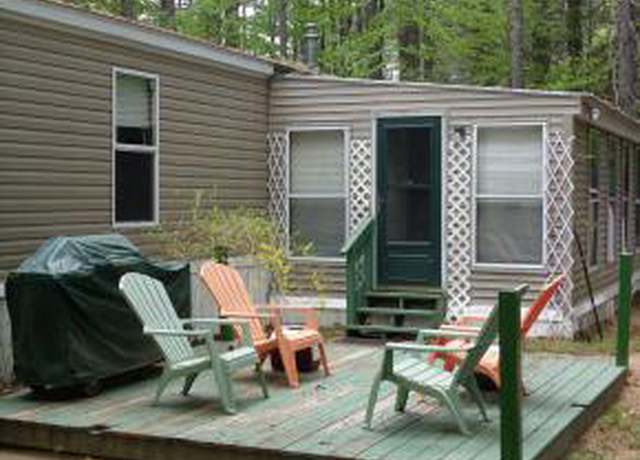 Property at 24 Flynn Ln, Tamworth, NH 03886, 2 beds, 1.5 baths