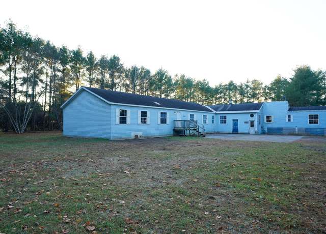 Property at 58 Middle Rd, Milton, VT 05468, 4 beds, 3 baths