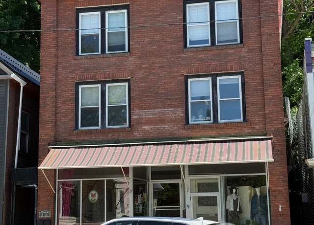 Property at 148 Eastern Ave, St. Johnsbury, VT 05819, 3 beds, 2 baths
