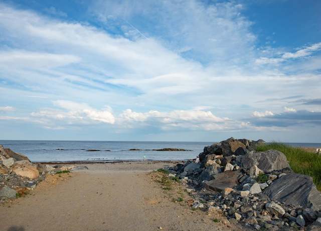 Property at 933 Ocean Blvd #107, Hampton, NH 03842, 1 bed, 1 bath