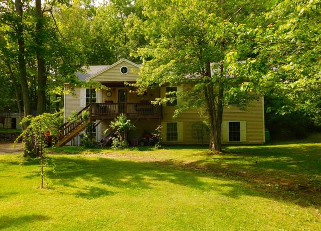 Property at 218 Deboer Ln, Wakefield, NH 03872, 3 beds, 2.5 baths