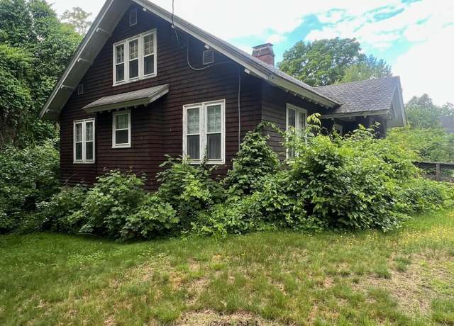 Property at 130 Summer St, Bristol, NH 03222, 3 beds, 2.5 baths