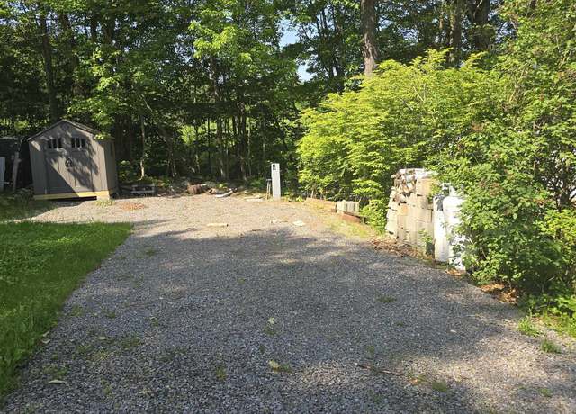Property at 554 Endicott St N #4, Laconia, NH 03246, 2 beds, 1 bath
