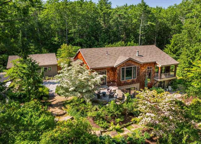 Property at 109 Pine Hill Rd, York, ME 03902, 3 beds, 2.5 baths