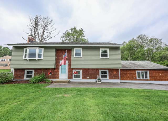 Property at 15 Pine St, Hooksett, NH 03106, 4 beds, 1.5 baths