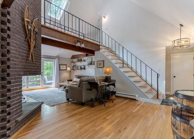 Property at 12 Garrison Ln, Madbury, NH 03823, 4 beds, 3 baths