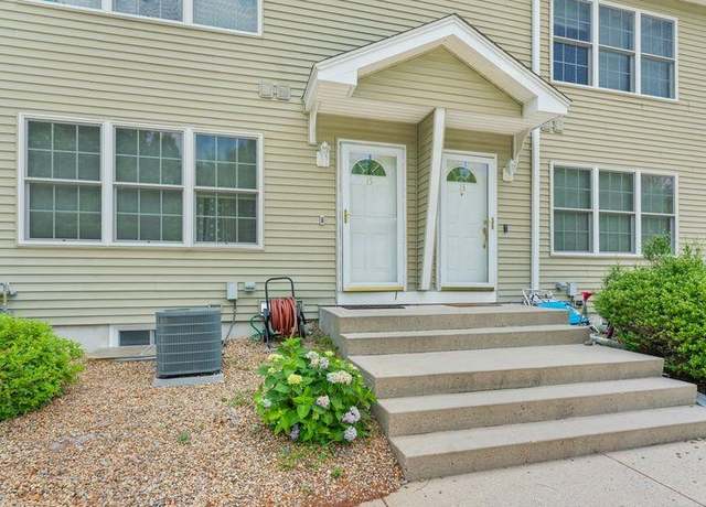 Property at 15 Steeple Chase Dr #15, Hampstead, NH 03841, 2 beds, 1.5 baths