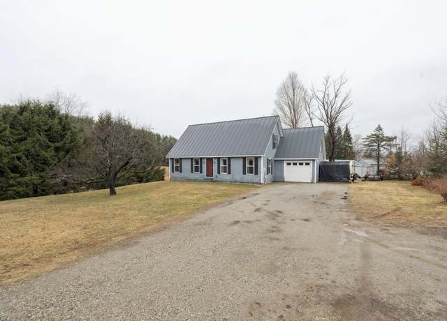 Property at 5 Golf Club Rd, Newport, NH 03773, 3 beds, 1.5 baths