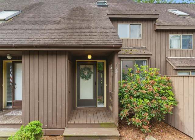 Property at 27 Silverton Dr, Nashua, NH 03062, 3 beds, 1.5 baths