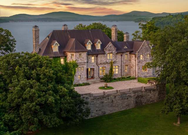 Property at 1044 Grosse Point Rd, Ferrisburgh, VT 05456, 11 beds, 8 baths