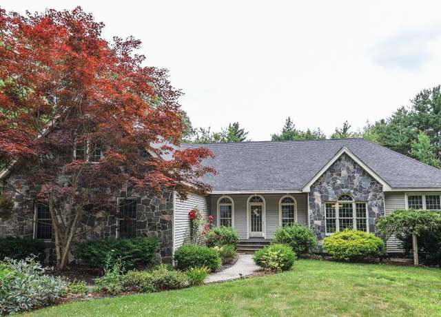 Property at 4 Fieldstone Dr, Hooksett, NH 03106, 3 beds, 4.5 baths