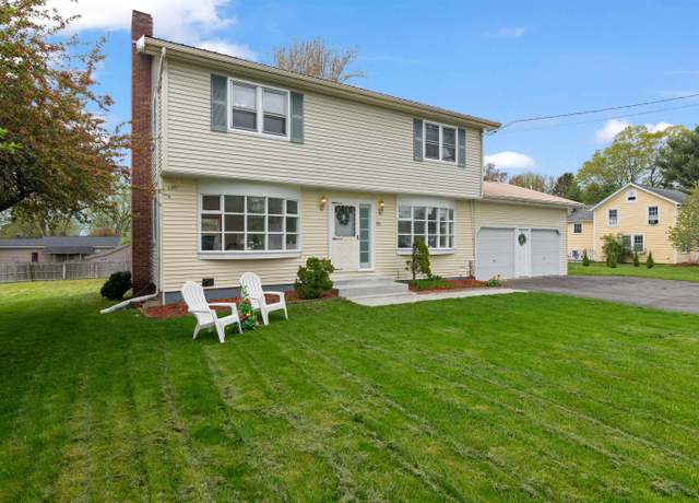 Property at 890 Essex Rd, Williston, VT 05495, 4 beds, 2 baths