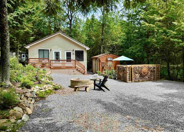 Property at 4 Fern Cir, Fitzwilliam, NH 03447, 2 beds, 2 baths