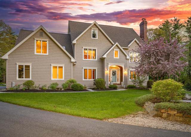Property at 6 Quarry Dr, Rochester, NH 03867, 4 beds, 2.5 baths
