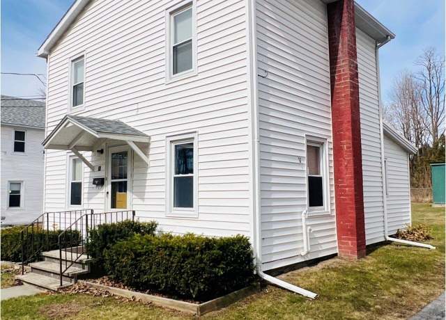 Property at 36 Clymer St, Burlington, VT 05401, 3 beds, 1 bath