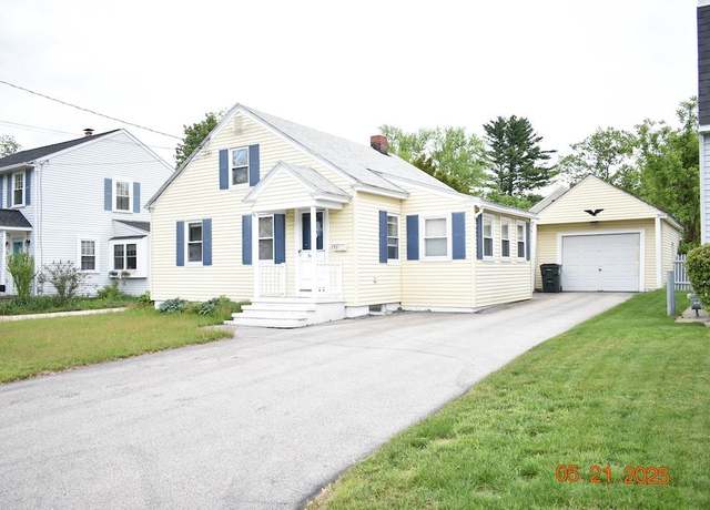 Property at 171 Knowlton St, Manchester, NH 03103, 3 beds, 1.5 baths