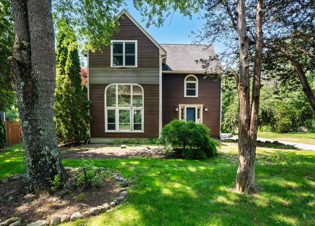 Property at 60 Alderwood Dr, Stratham, NH 03885, 2 beds, 1.5 baths