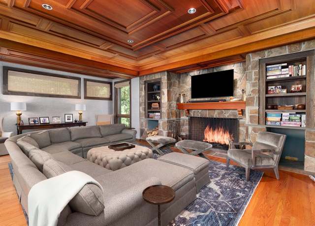 Property at 192 N Brookwood Rd, Stratton, VT 05155, 7 beds, 7.5 baths