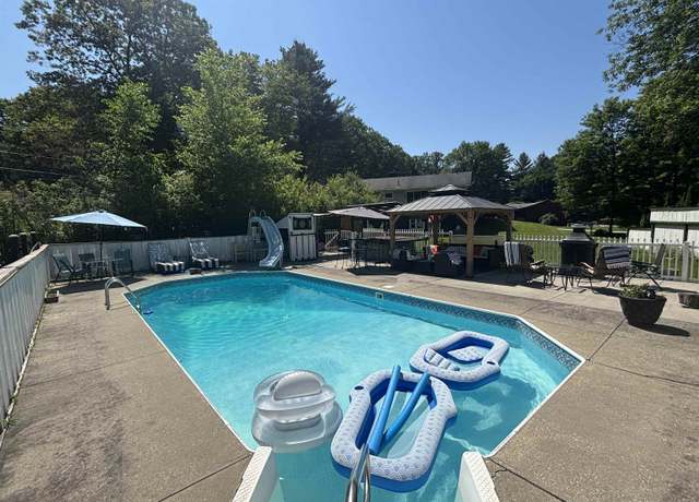 Property at 52 Victoria Dr, Rutland Town, VT 05701, 3 beds, 2.5 baths