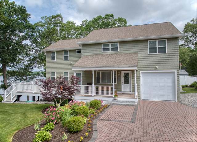 Property at 9 Blake Rd, Salem, NH 03079, 3 beds, 3 baths