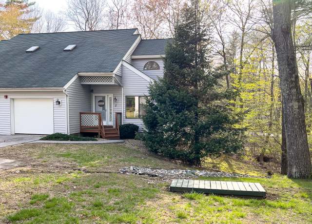 Property at 2 Overlook Dr, Atkinson, NH 03811, 2 beds, 2.5 baths