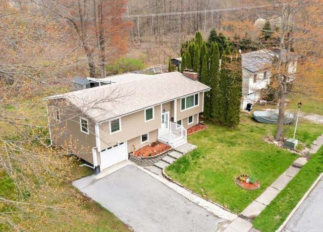 Property at 33 Rosewood Ln, Essex Junction, VT 05452, 3 beds, 2 baths