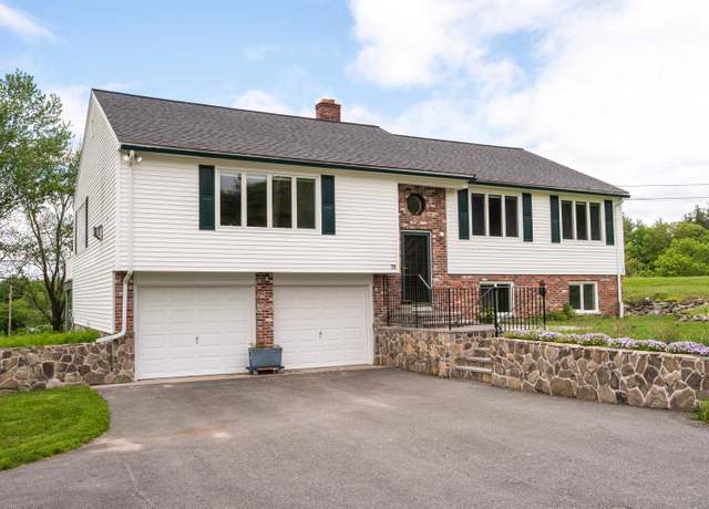 Property at 71 Arlene Dr, Pelham, NH 03076, 3 beds, 2.5 baths