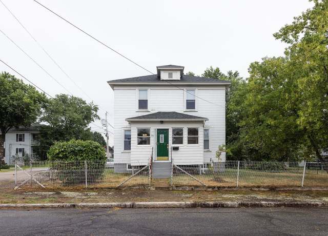 Property at 37 Garden St, Manchester, NH 03103-6414, 4 beds, 1.5 baths