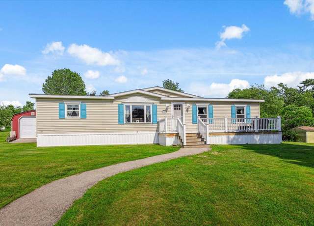 Property at 107 Crestwood Ln, Greenville, NH 03048, 3 beds, 2 baths