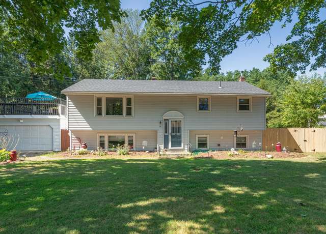 Property at 27 Iceland Cir, Keene, NH 03431, 3 beds, 2 baths