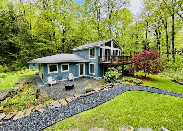 Property at 230 Bentley Rd, Hartford, VT 05059, 3 beds, 2 baths