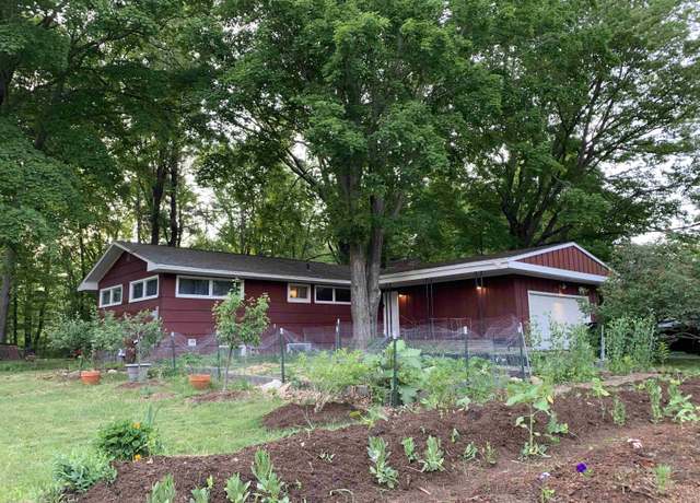 Property at 236 Prospect Pkwy, Burlington, VT 05401, 4 beds, 2 baths