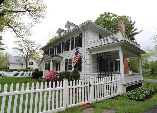 Property at 502 Main St, Derby, VT 05830, 4 beds, 3.5 baths