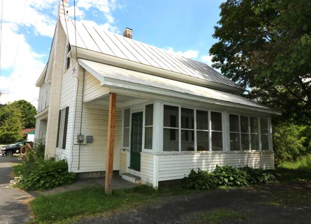 Property at 155 Depot St, Williamstown, VT 05679, 2 beds, 1.5 baths
