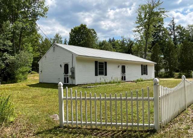 Property at 86 I St, Conway, NH 03818, 2 beds, 2 baths