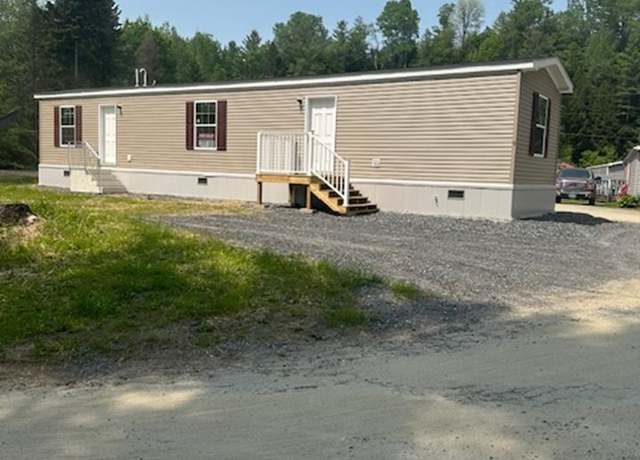 Property at 9 3rd St, St. Johnsbury, VT 05819, 2 beds, 2 baths