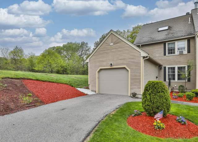 Property at 11 Sullivan Ct, Salem, NH 03079, 2 beds, 1.5 baths