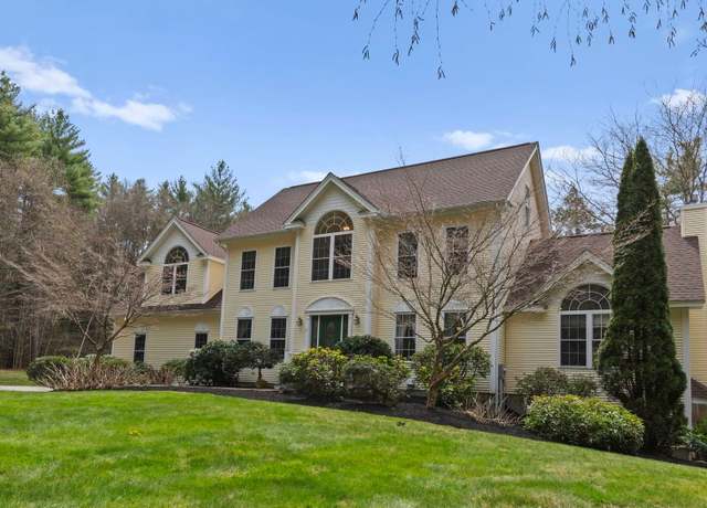 Property at 7 Oxbow Farm Rd, Stratham, NH 03885, 4 beds, 2.5 baths