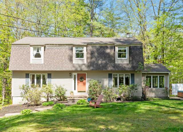 Property at 10 Moss Ln, Madbury, NH 03823, 4 beds, 2.5 baths